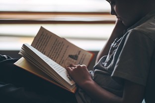 Montessori Kitaplık